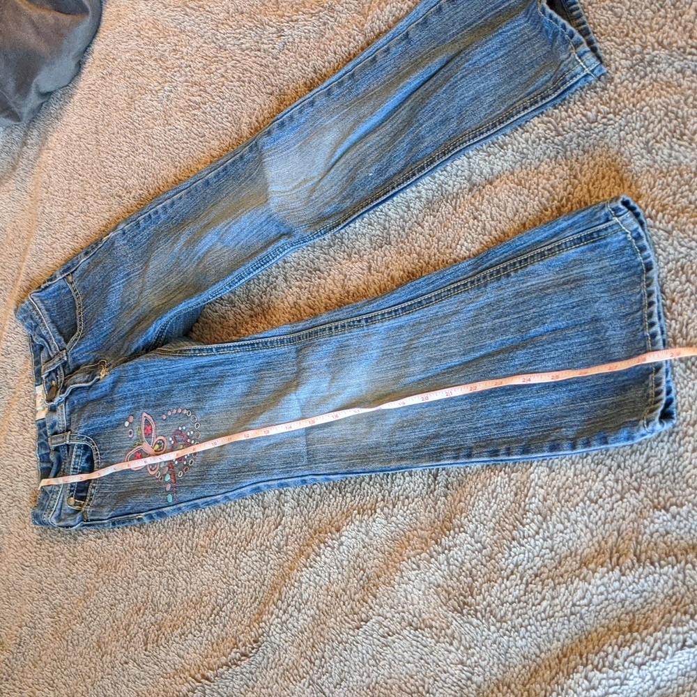 π» Embroidered Jeans - Picture 9 of 12